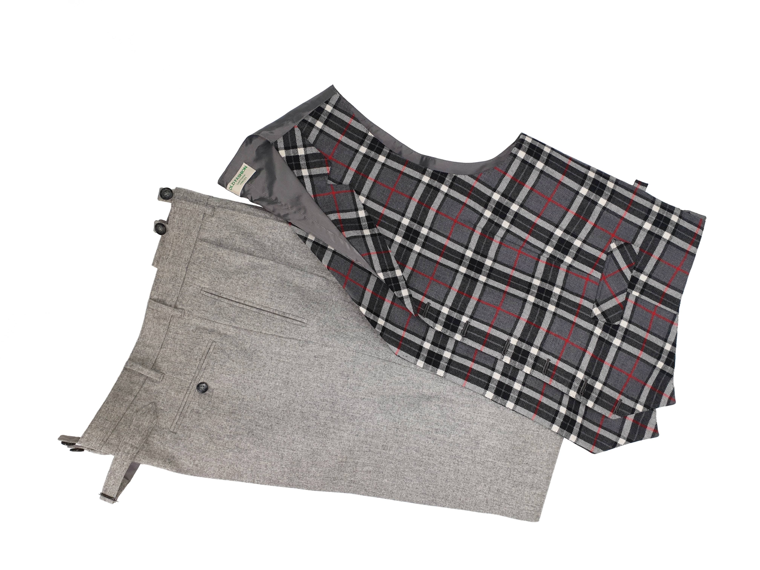 Gilet in tartan grigio con pantaloni in flanella